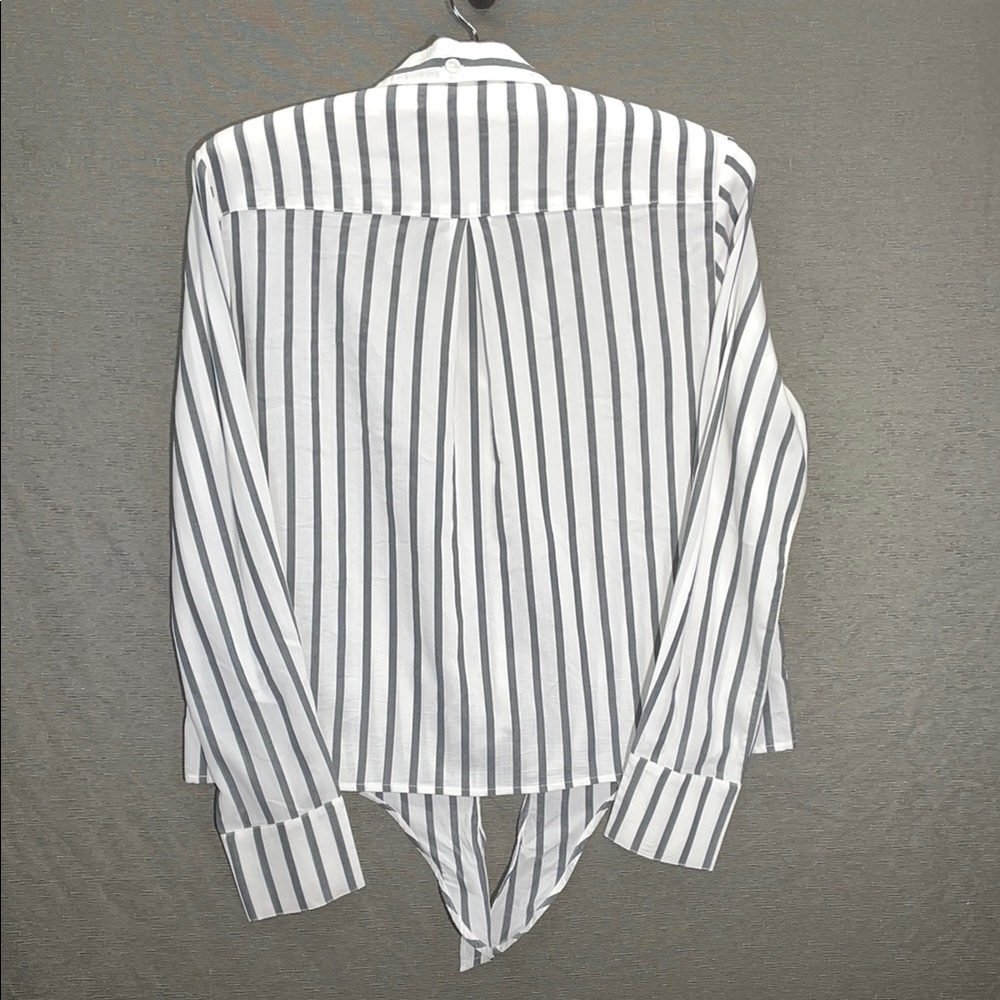 Cloth &‎ Stone Black and White Notched Collar Button Down Shirt - Picture 6 of 7